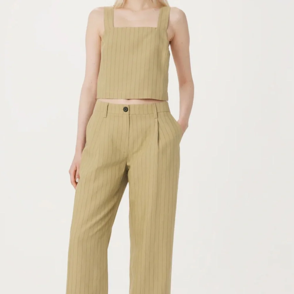 Frank and Oak The Striped Shell Linen Top in Cream Yellow - Picture 3 of 10